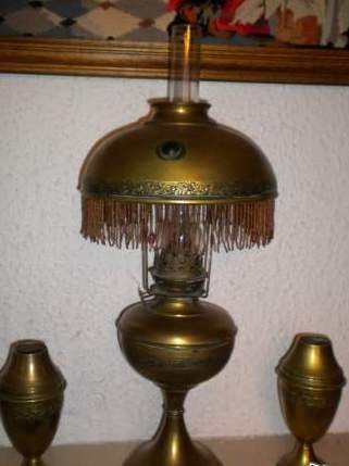 LAMPE A PETROLE.jpg