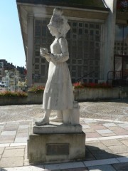 Statue M. HAREL VIMOUTIERS.jpg